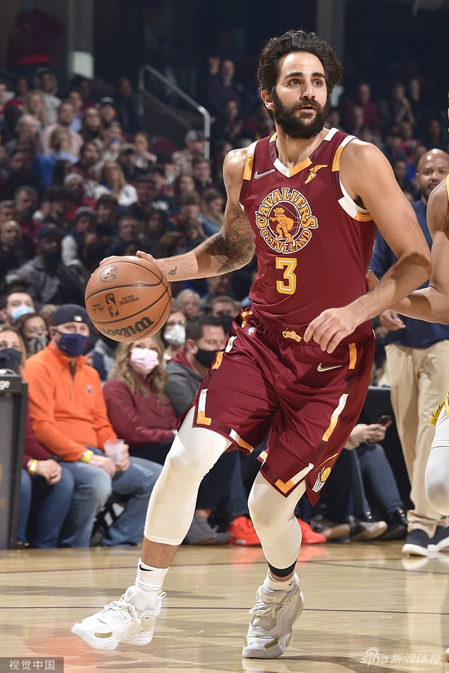 体的礼服 体的礼服